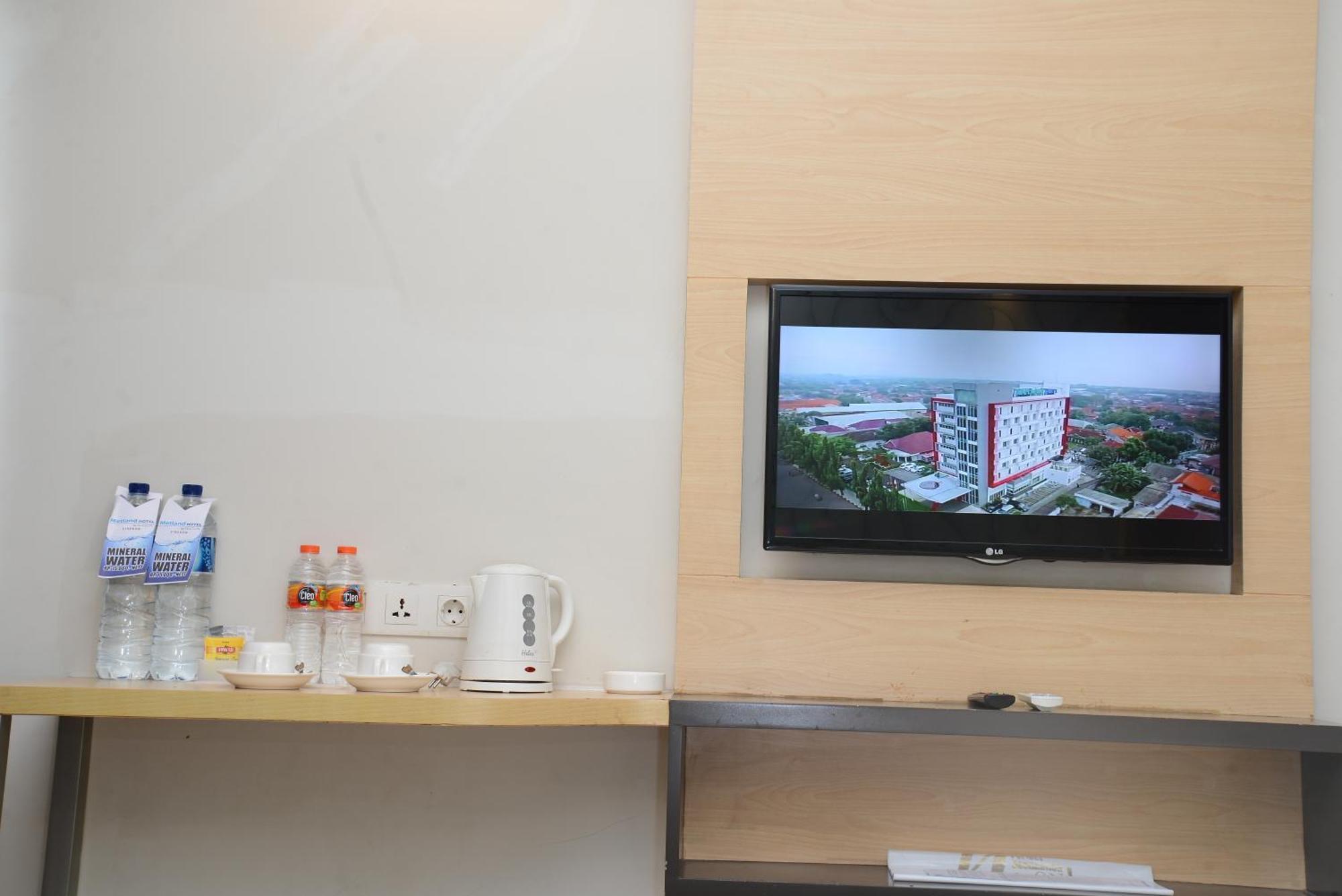 井里汶由地平线没特兰酒店 外观 照片